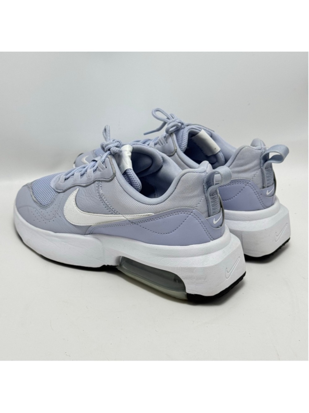 Nike Women's Air Max Verona Ghost Metallic colorway Sneakers CU7904-001 Size 11 - Picture 4 of 12